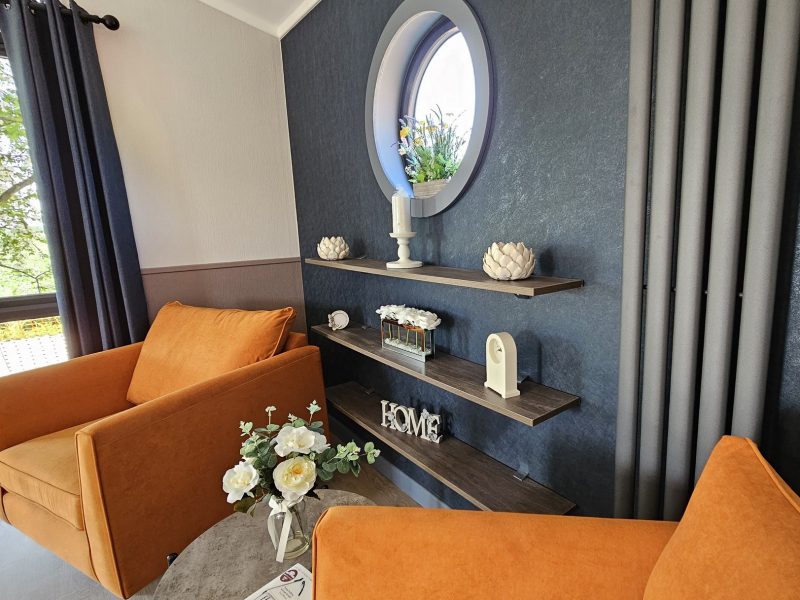 103LITTLE_MEADOW_LOUNGE1