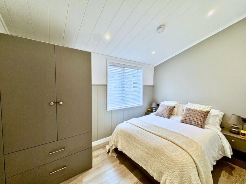 11 THE BEECHES DOUBLE BEDROOM -