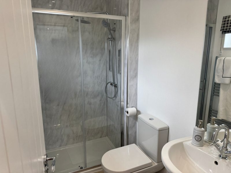 83 clifton new ensuite - Edited