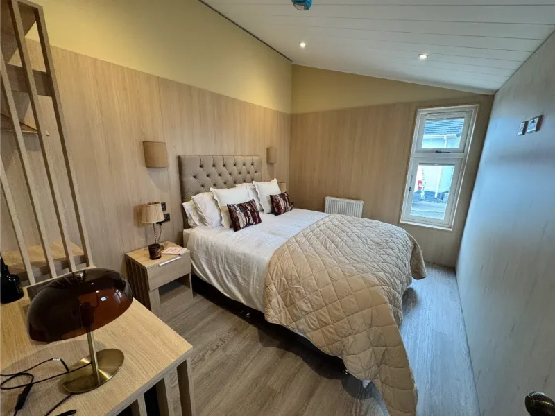 77 Little Meadow Exterior